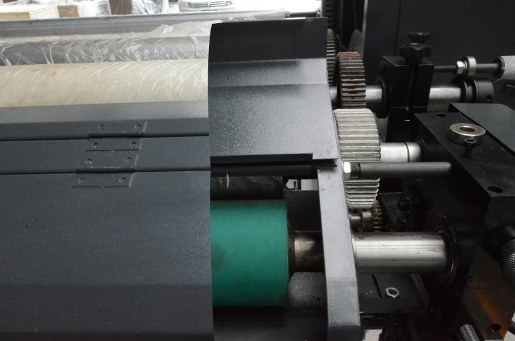 Roll To Roll Non Woven Flexo Printing Machine / Effective Flexo Label Printers